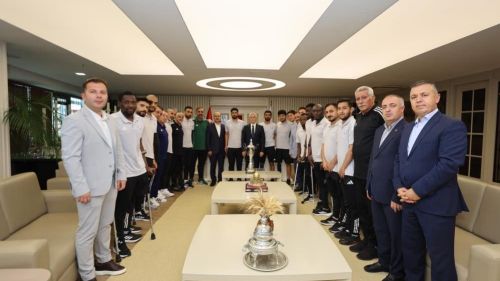 Şahinbey Ampute Futbol Takımı şampiyonluk kupasını Tahmazoğlu'na götürdü